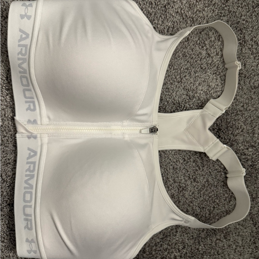 Under Armour White Sports Bra with Smooth Molded Cups